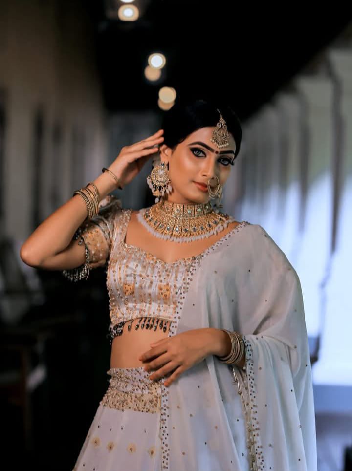 home-service-makeup-dubai-muba-makeup- BRIDAL MAKEUP DUBAI (10)