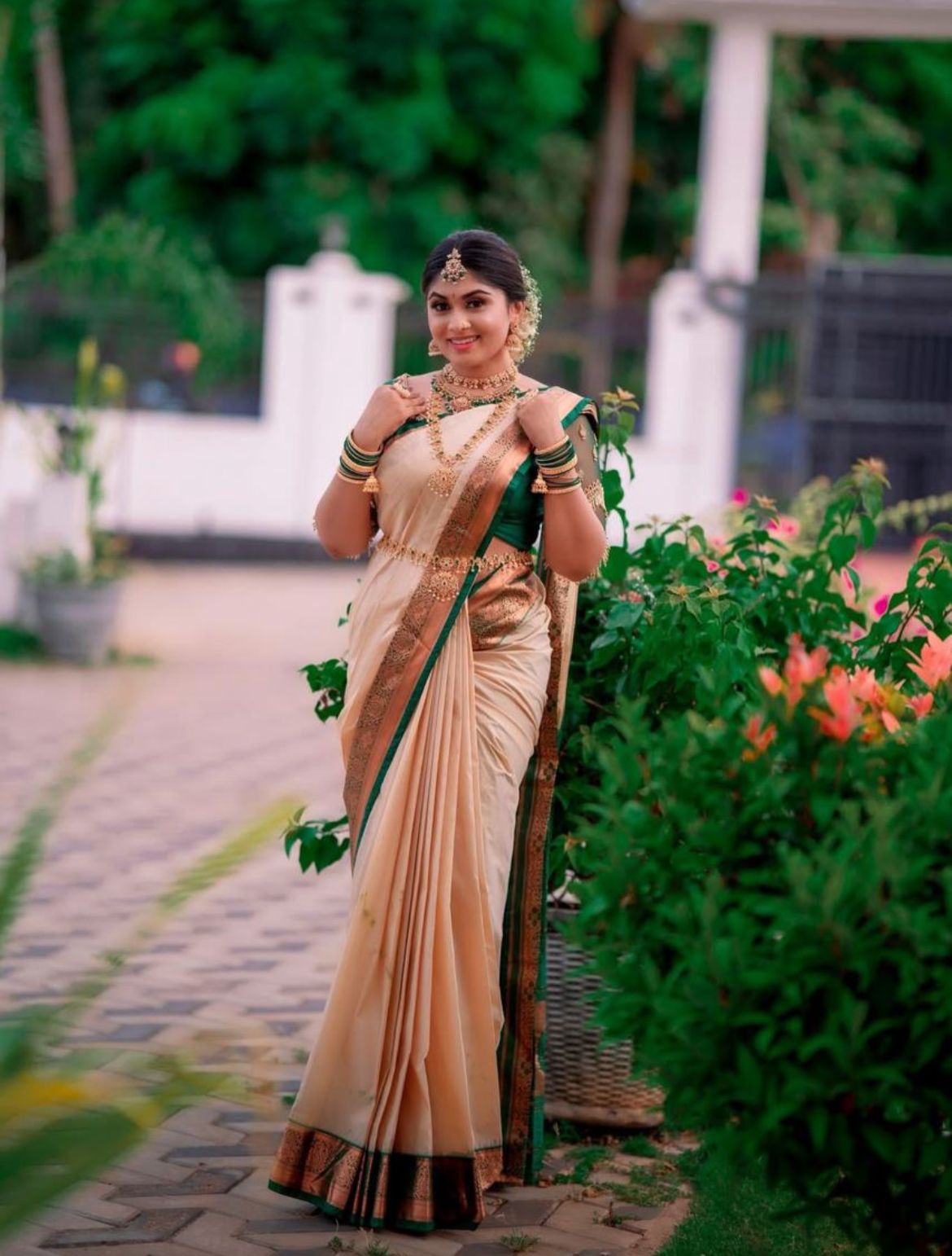 home-service-makeup-dubai-muba-makeup- BRIDAL MAKEUP DUBAI (15)